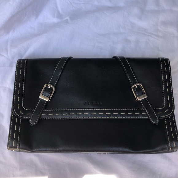 Guess black clutch with white contrast stitching - Picture 1 of 6